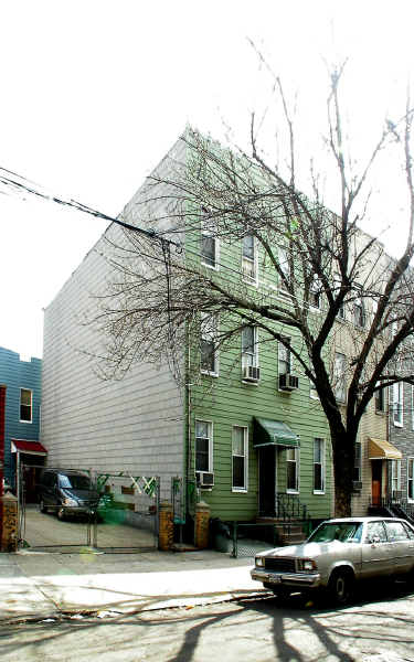 354 Menahan St in Brooklyn, NY - Building Photo