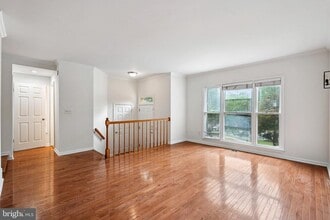 14311 Winding Woods Ct in Centreville, VA - Building Photo - Building Photo