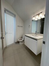 7515 NW 97th Ct in Doral, FL - Building Photo - Building Photo