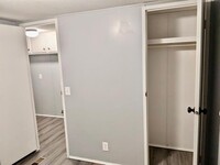 970 Collin Cir photo'