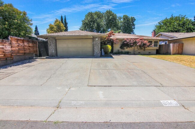 6946 Pampas Way in Fair Oaks, CA - Building Photo - Building Photo