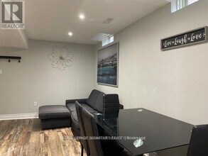 107 Coles Ave in Vaughan, ON - Building Photo - Building Photo