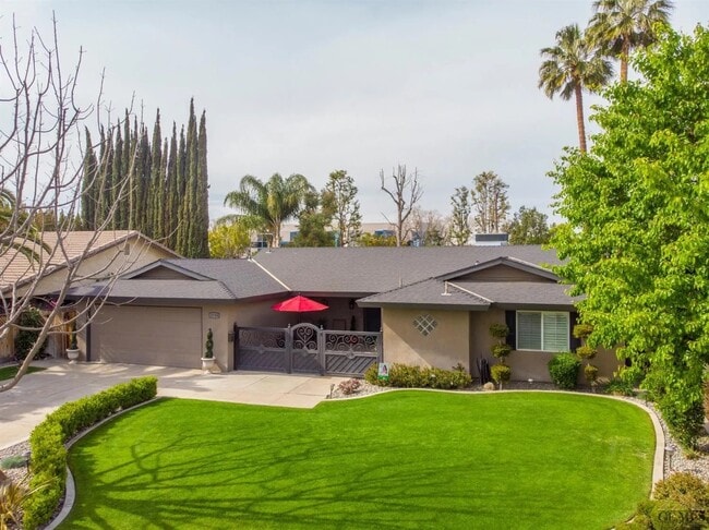 5708 Cochran Dr in Bakersfield, CA - Building Photo - Building Photo