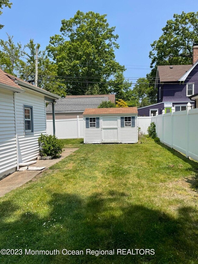 505 Myrtle Ave in Allenhurst, NJ - Building Photo - Building Photo