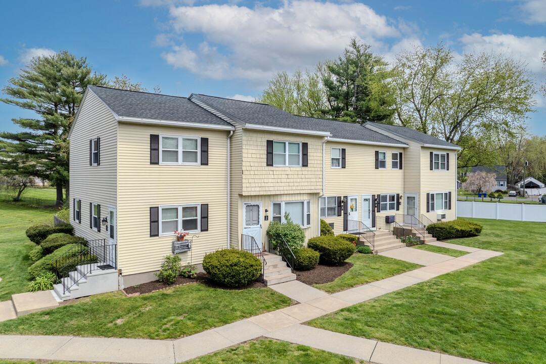 Enfield Commons in Enfield, CT - Building Photo