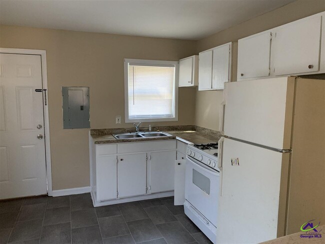 621 Camellia Cir in Warner Robins, GA - Building Photo - Building Photo