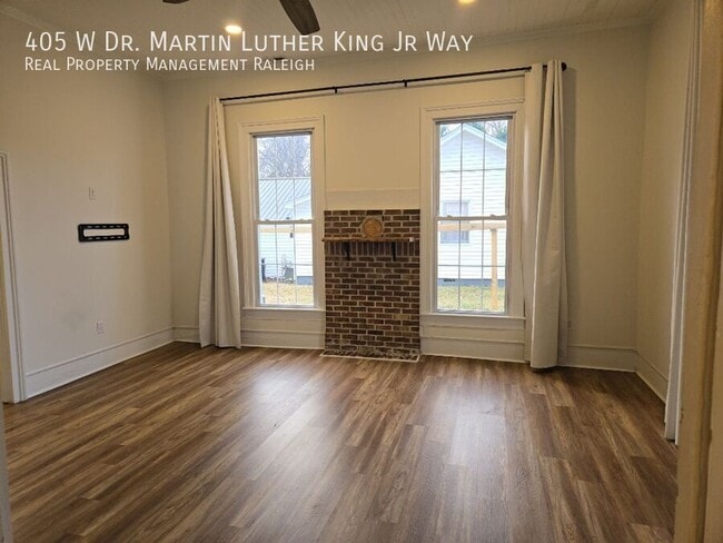 405 W Dr. Martin Luther King Jr. Way in Selma, NC - Building Photo - Building Photo
