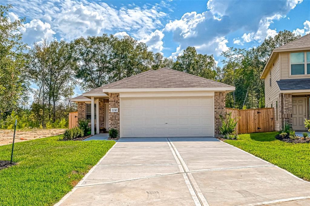 22310 Mountain Pne Dr in New Caney, TX - Building Photo