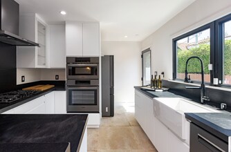 722 N La Jolla Ave in Los Angeles, CA - Foto de edificio - Building Photo