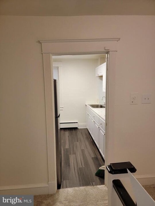 226 Long Ln in Upper Darby, PA - Building Photo