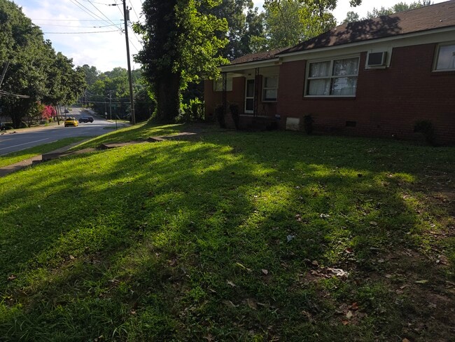 property at 1322 Briar Creek Rd