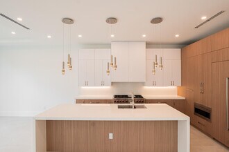 333 NE Spanish Ct in Boca Raton, FL - Building Photo - Building Photo