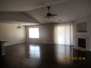 1244 Holt Ave in Hanford, CA - Building Photo - Building Photo