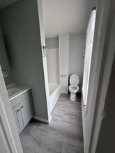 358 S 6th St, Unit 2 in Fulton, NY - Foto de edificio - Building Photo