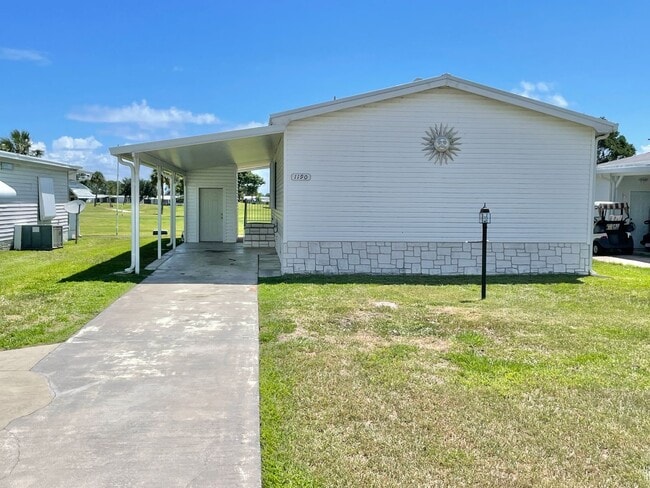 1190 Barefoot Cir in Sebastian, FL - Building Photo - Building Photo