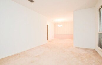 8911 Stroud Dr in Houston, TX - Building Photo - Building Photo