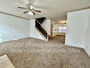 2312 Calendar Ct in Grand Prairie, TX - Building Photo - Building Photo