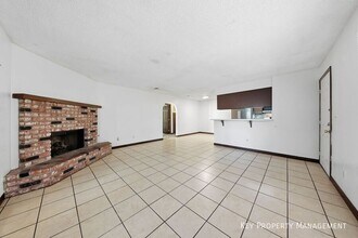 1418 Santa Margarita St in Las Vegas, NV - Building Photo - Building Photo