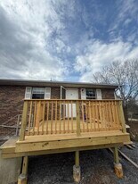 6920 E Andrew Johnson Hwy, Unit Apt 12 in Chuckey, TN - Building Photo
