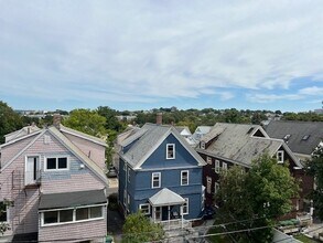 237 Highland Ave in Somerville, MA - Building Photo - Building Photo