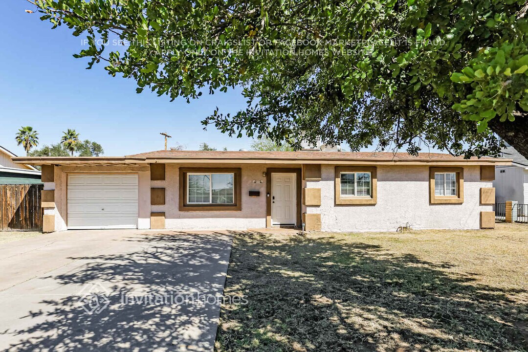 3220 E Monte Vista Rd in Phoenix, AZ - Building Photo