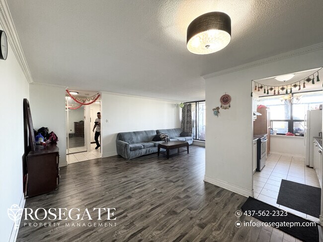 18 Kings Cross Rd in Brampton, ON - Building Photo - Building Photo