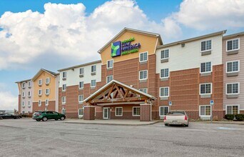 Furnished Studio-Cleveland - Airport in Cleveland, OH - Building Photo - Building Photo