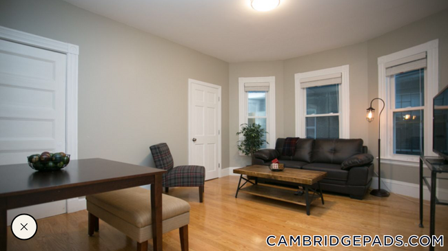 property at 7 Story St