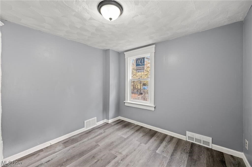 631 Merton Ave in Akron, OH - Building Photo