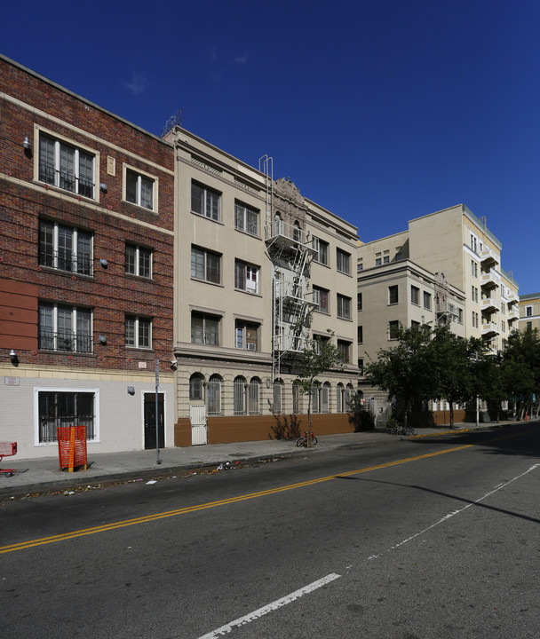 La Granada Apartments in Los Angeles, CA - Foto de edificio