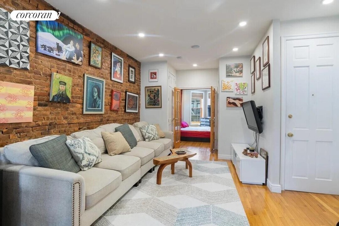 15 Lincoln Pl in Brooklyn, NY - Building Photo