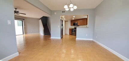 124 Weybridge Cir in Royal Palm Beach, FL - Building Photo - Building Photo