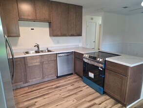 237 Saratoga Dr in Ocean Springs, MS - Building Photo - Building Photo