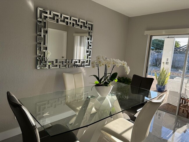 3093 Pinehurst Dr in Greenacres, FL - Building Photo - Building Photo