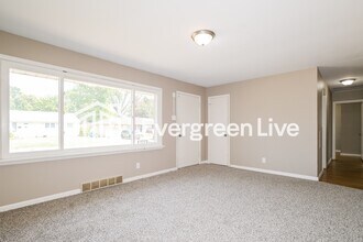 220 Jeanette Dr in Florissant, MO - Building Photo - Building Photo