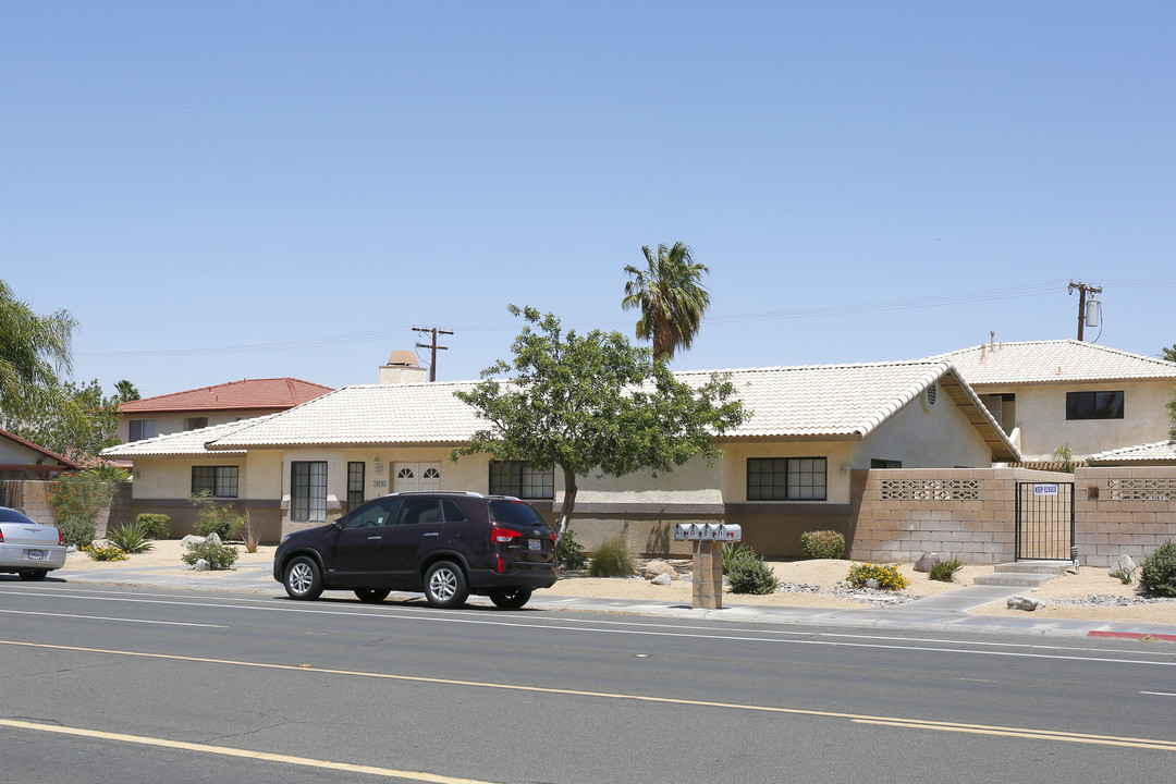 29290 Landau Blvd in Cathedral City, CA - Building Photo