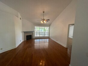 822 Amberstone Dr in San Antonio, TX - Building Photo - Building Photo