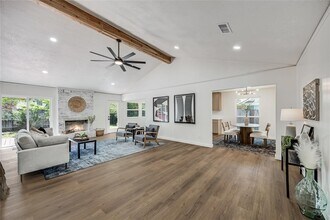 12305 Rustic Manor Ct in Austin, TX - Building Photo - Building Photo