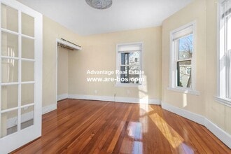 59 Capitol St, Unit 2 in Watertown, MA - Building Photo - Building Photo