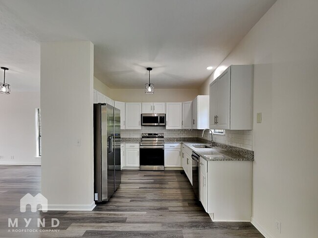 1121 Holt Hills Pl in Nashville, TN - Foto de edificio - Building Photo