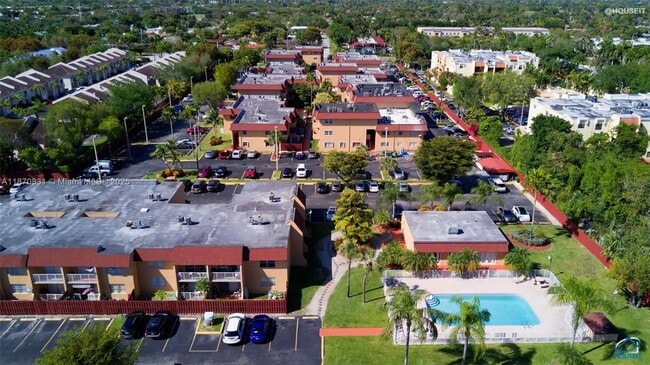 9974 SW 88th St in Miami, FL - Building Photo - Building Photo