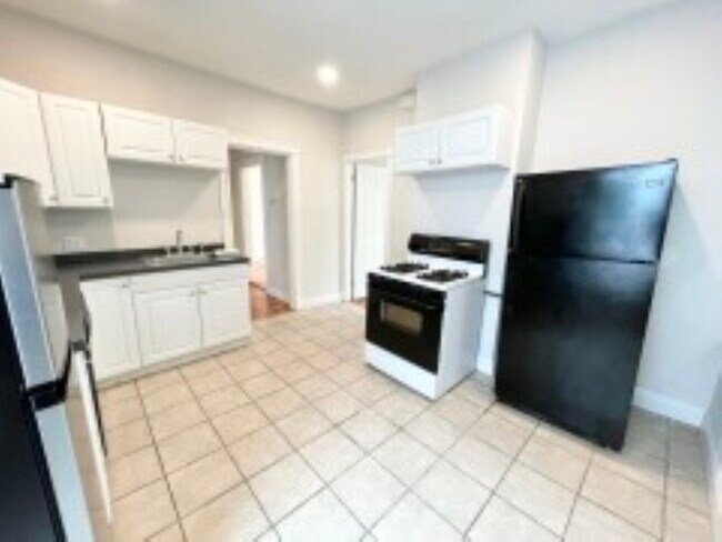 276 E Cottage St, Unit 2
