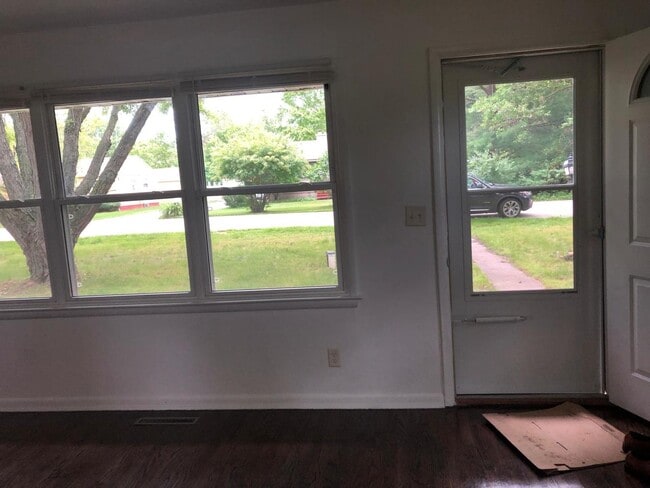 116 Pauline Ave in Crystal Lake, IL - Building Photo - Building Photo