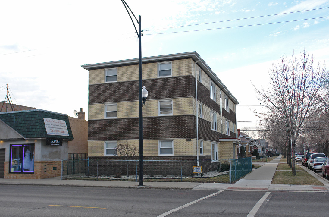 4061 W 63rd St in Chicago, IL - Building Photo