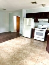35 Nancy Ln in Staten Island, NY - Building Photo - Building Photo