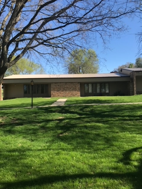 The Villa Apartments in Harlan, IA - Foto de edificio
