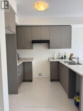 75 Brighton Ln in Thorold, ON - Building Photo - Building Photo