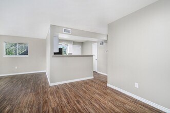 1303 S 2nd St in Conroe, TX - Building Photo - Building Photo