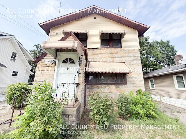 897 McKinley Ave in Akron, OH - Building Photo