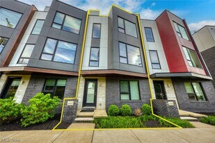 1240 W 70th St in Cleveland, OH - Building Photo